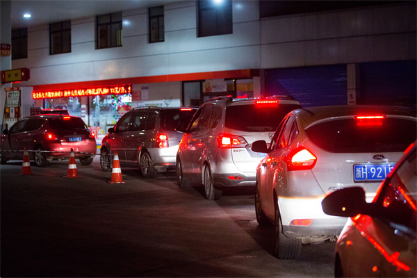 4月29日紫银转债下跌002%，转股溢价率4878%